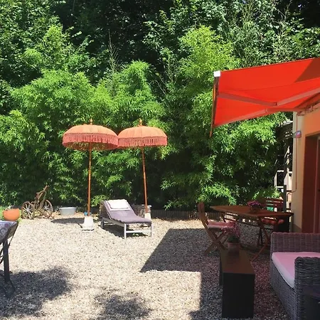 House Apricot Lodge *